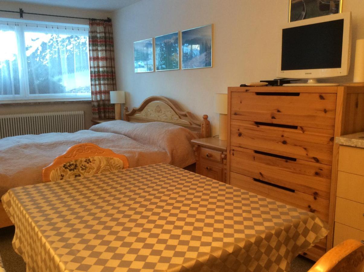 Double Room With A Kitchenette And Private Bathroom In A Beautiful Surrounding Sautens Exterior photo