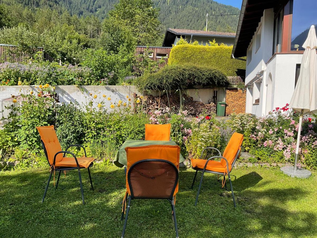 Double Room With A Kitchenette And Private Bathroom In A Beautiful Surrounding Sautens Exterior photo