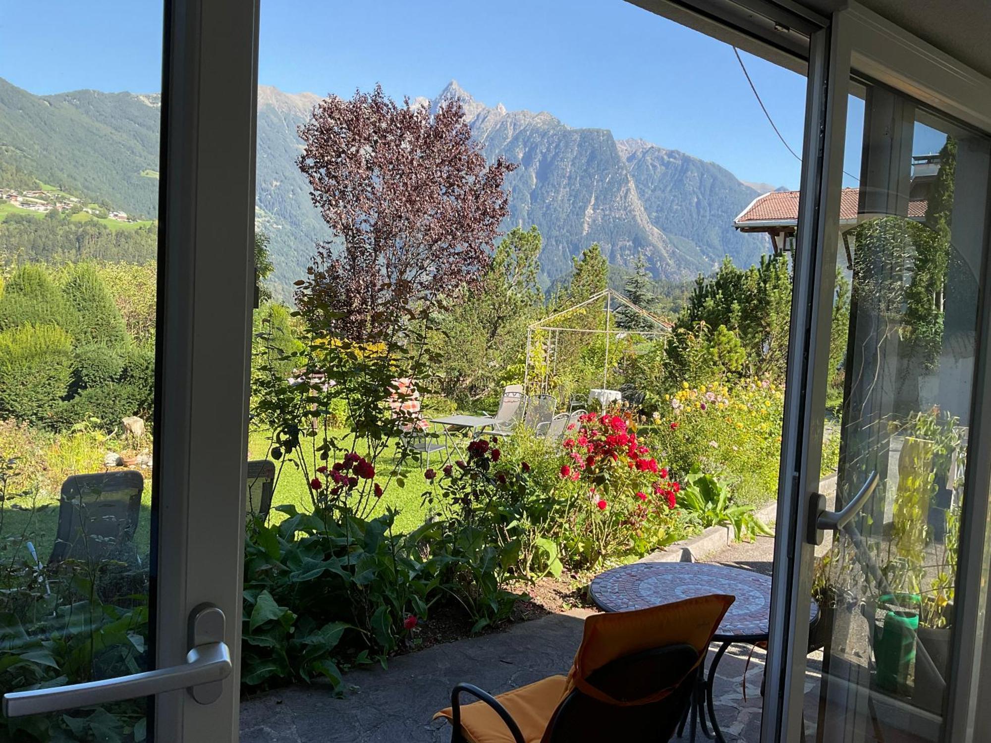 Double Room With A Kitchenette And Private Bathroom In A Beautiful Surrounding Sautens Exterior photo